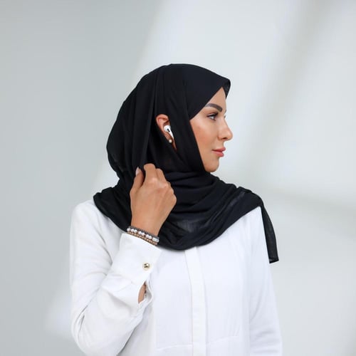 حجاب مع فتحة عند الاذن عادي - اسود