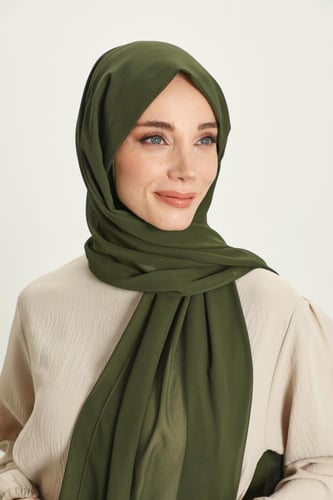 طرحة شيفون مع قبعة كاملة مشبوكة