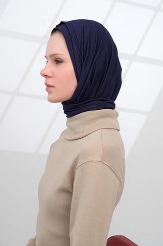 حجاب قطن ايطالي مع طقطق من الخلف كحلي