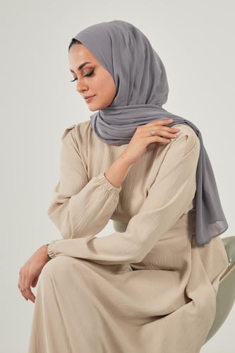 طرحة شيفون مع قبعة كاملة مشبوكة - رمادي