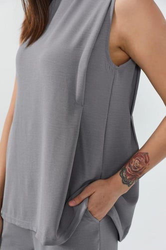 بدلة حجاب وعباية - سمول/ميديم-رمادي