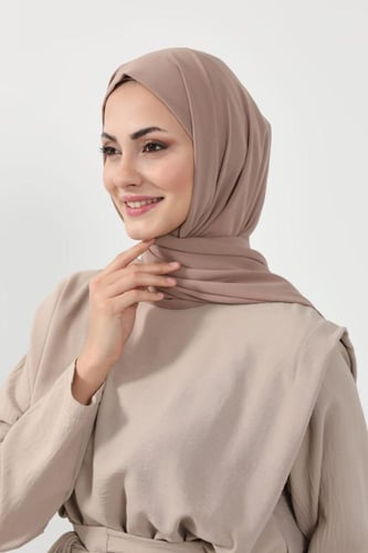 حجاب شيفون بمغناطيس وقبعة بالوسط