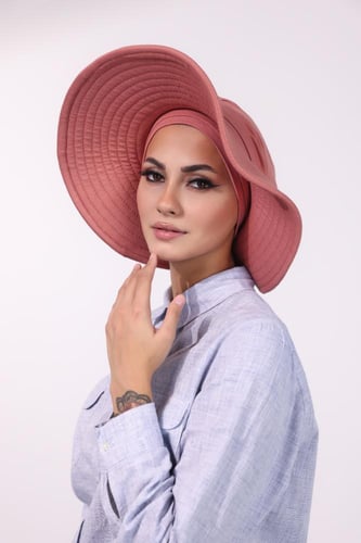 حجاب الشاطئ مع توربان