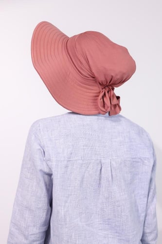 حجاب الشاطئ مع توربان