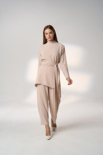 بدلة حجاب وعباية - سمول/ميديم