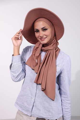 حجاب الشاطي مع قبعة