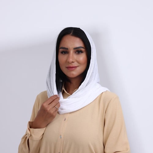 طقم طرحة مفتوحة مثلث مع قبعة - اوف وايت