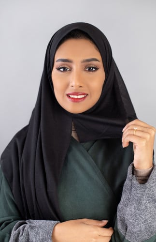 طرحة مخيطة جاهزة- أسود