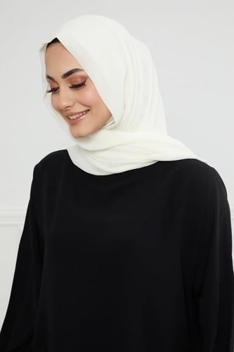 طرحة شيفون مع قبعة كاملة مشبوكة - ابيض