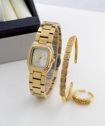 طقم نسائي EV