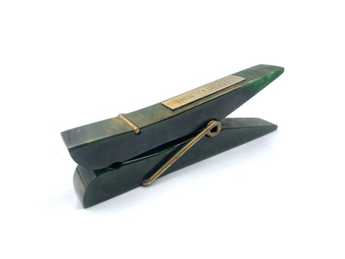 مشبك بكلايت اخضر معرق بابيض صب قديم