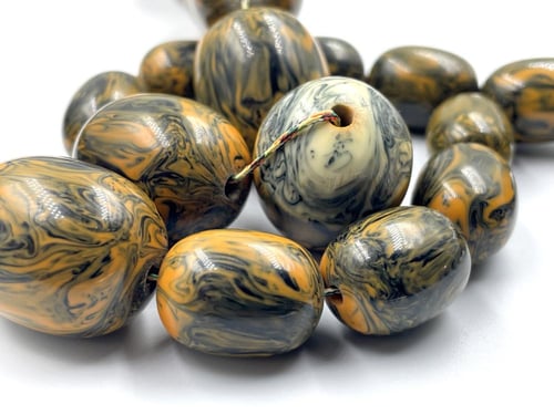 عقد عكروكي مفروز صب قديم