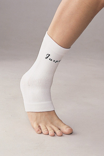 داعم كاحل أبيض