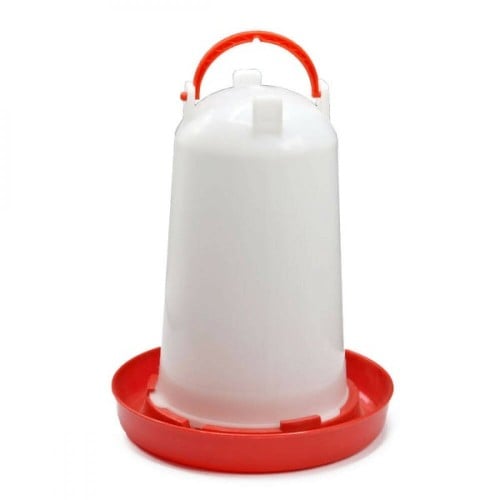 سقايه ماء للطيور