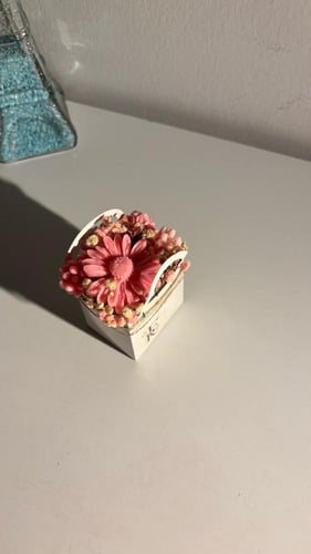 باقة بائعة الورد