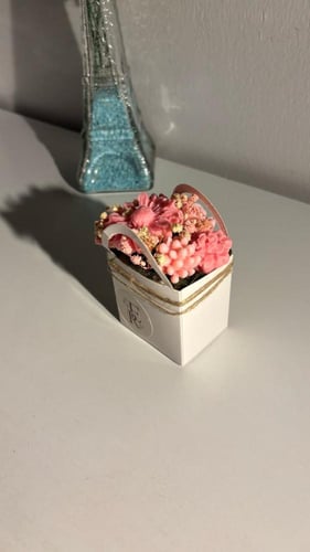 باقة بائعة الورد