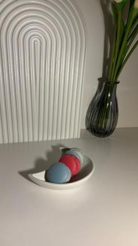 هلال مع شمع