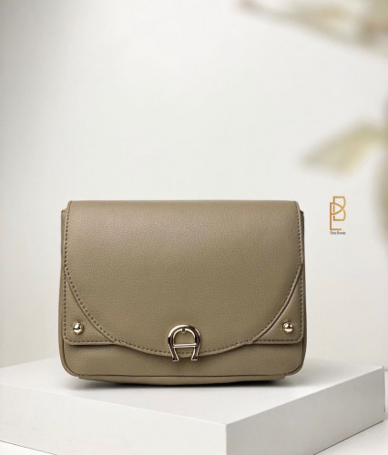 شنطه AIGNER