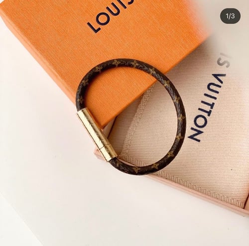 اسوارة من LV