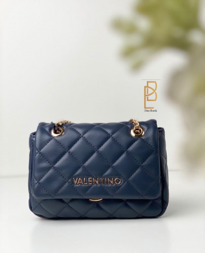 شنطه من فلنتينو