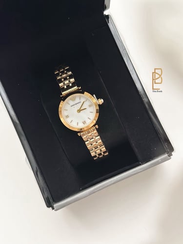 ساعة أرماني