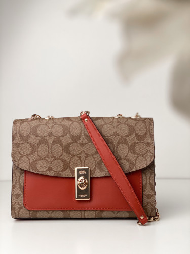 شنطه من كوتش