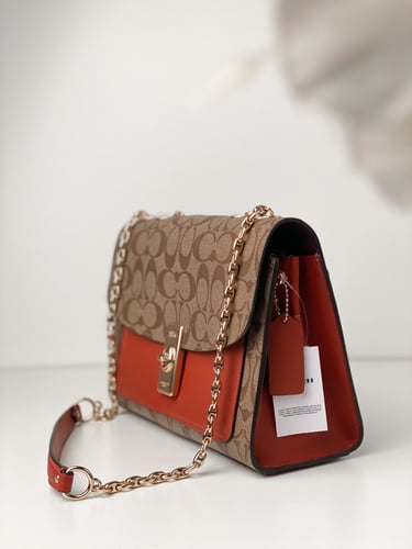 شنطه من كوتش