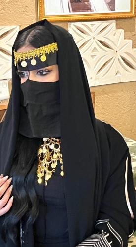 Nadji veil