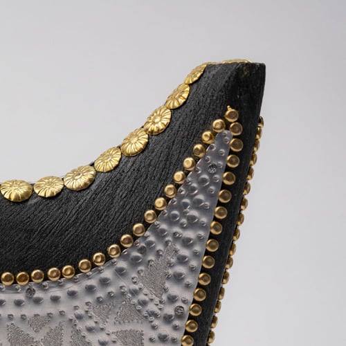 ملكي أسود و فضي