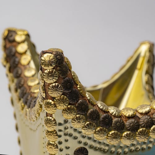 طقم ذهبي - قمور الماني - رطب