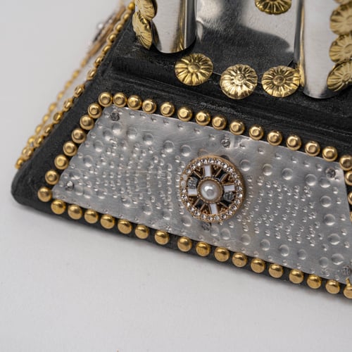 ملكي أسود و فضي