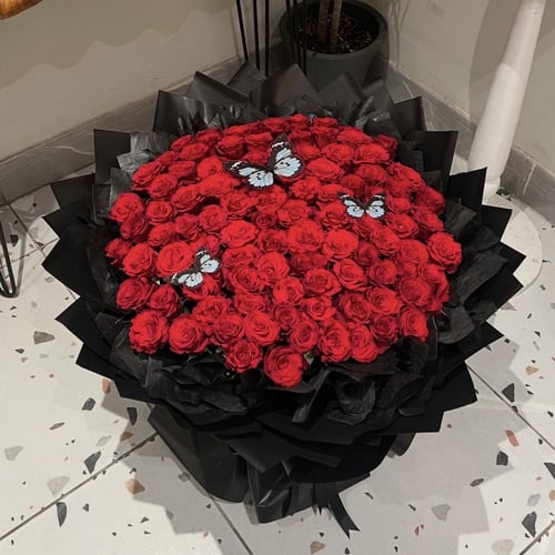 باقة الحب الكبير 100 وردة
