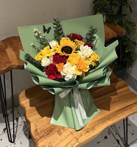 Summer colors bouquet