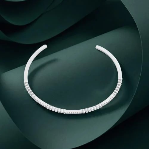 اسوارة فضة 925 مفتوحة رفيعة بأحجار صغيرة – Lustros...