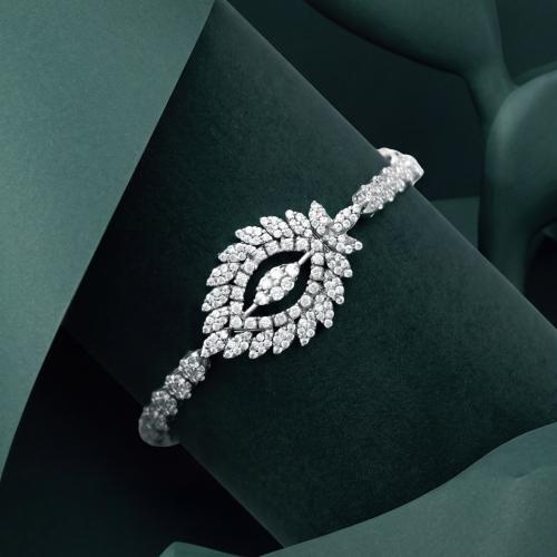 اسوارة فضة 925 بقطعة وسطية بيضاوية مرصعة – Orlivia