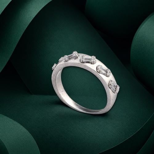 دبلة فضة 925 بأحجار باغيت متباعدة – Jewelora