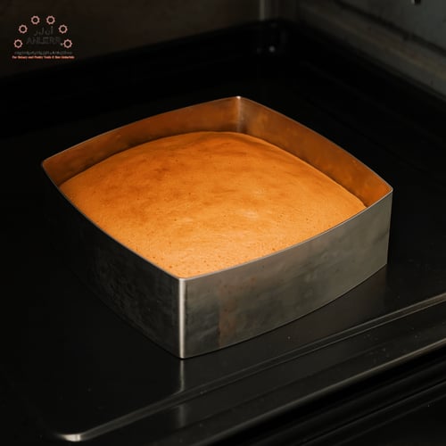 قالب كيك مربع منحني حجم وسط