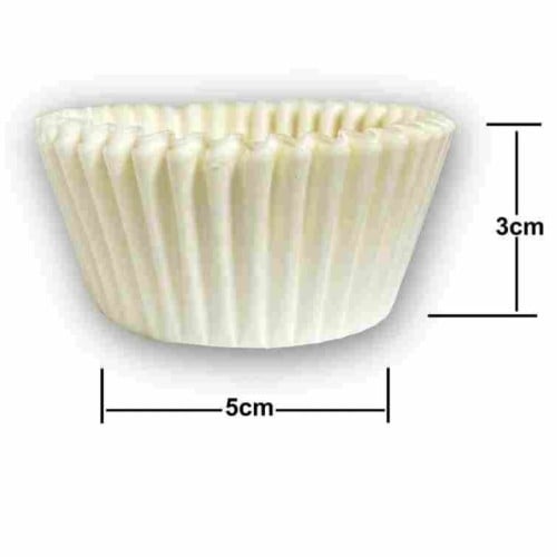 كب كيك دائري لون أبيض