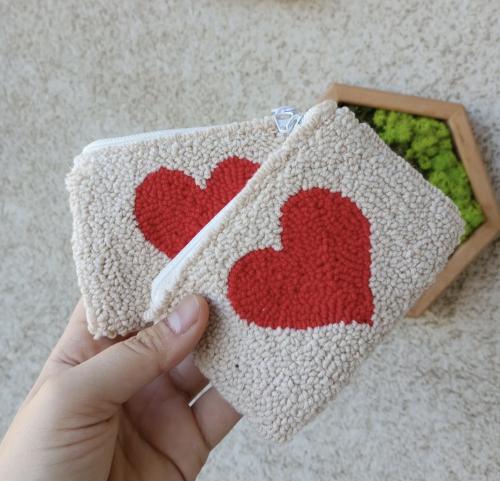 Mini pouch heart