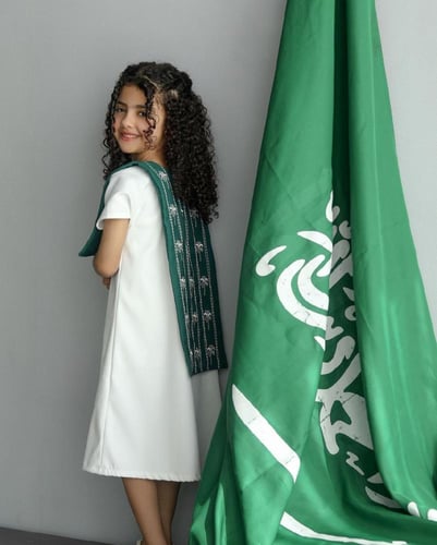 فستان وطني مع شال