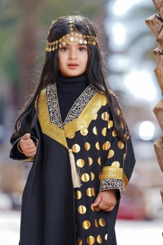 بشت يوم التأسيس بناتي