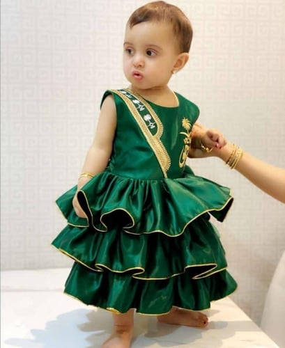 فستان البشت أخضر