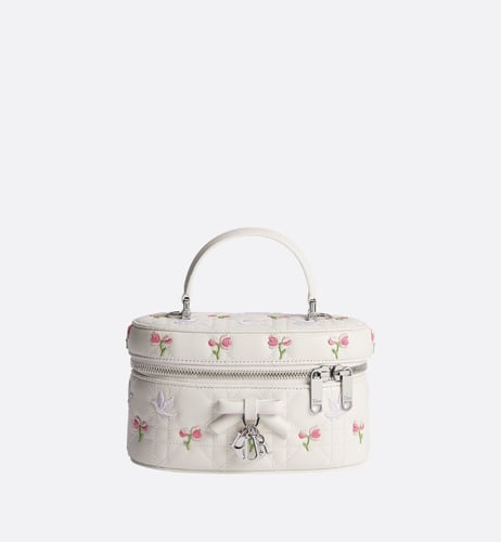 Dior – حقيبة مكياج مطرزة بالورد (Rose Embroidered Cosmetic Bag)