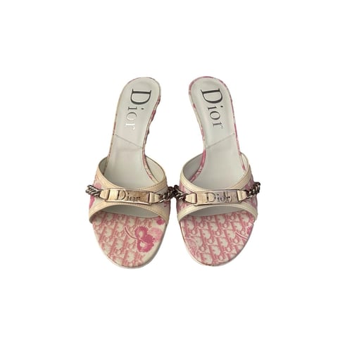 Dior – (Vintage Chain Heel Mules 2026 SS)