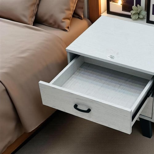 طاولة جانبية بدُرجين بتصميم خشبي مودرن