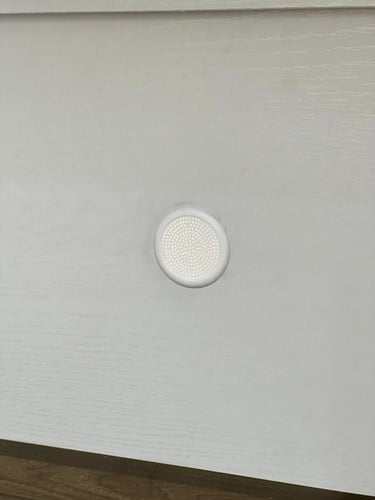 دولاب قهوة متعدد الاستخدام – تصميم عملي وأنيق