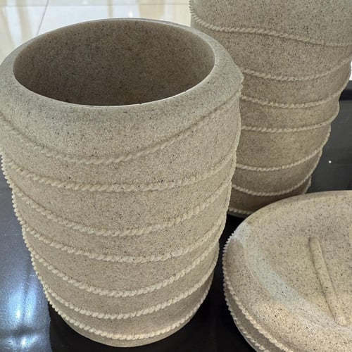 طقم مغسلة فاخر بلمسة حجرية – رمادي / بيج