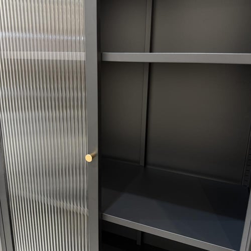 خزانة "موديول" المعدنية – من ESTILO