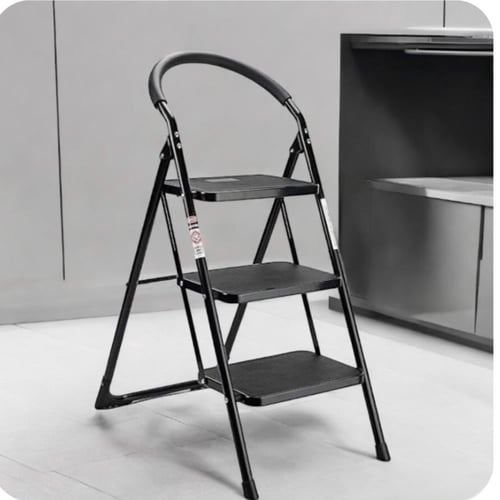 سلم قابل للطي وسهل التخزين 3 دور