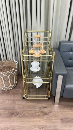 عربية تقديم حديد